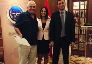 تكريم المهندسين بشهادات في اخر مؤتمر للمهندسين تكريم المهندسين بشهادات في اخر مؤتمر للمهندسين